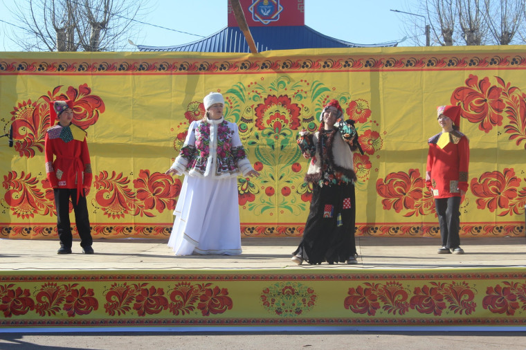 17 марта в селе Хоринск прошло праздничное мероприятие, посвящённое празднику Масленицы..